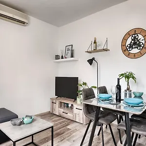 https://apartment-joelle.in-istria.net
