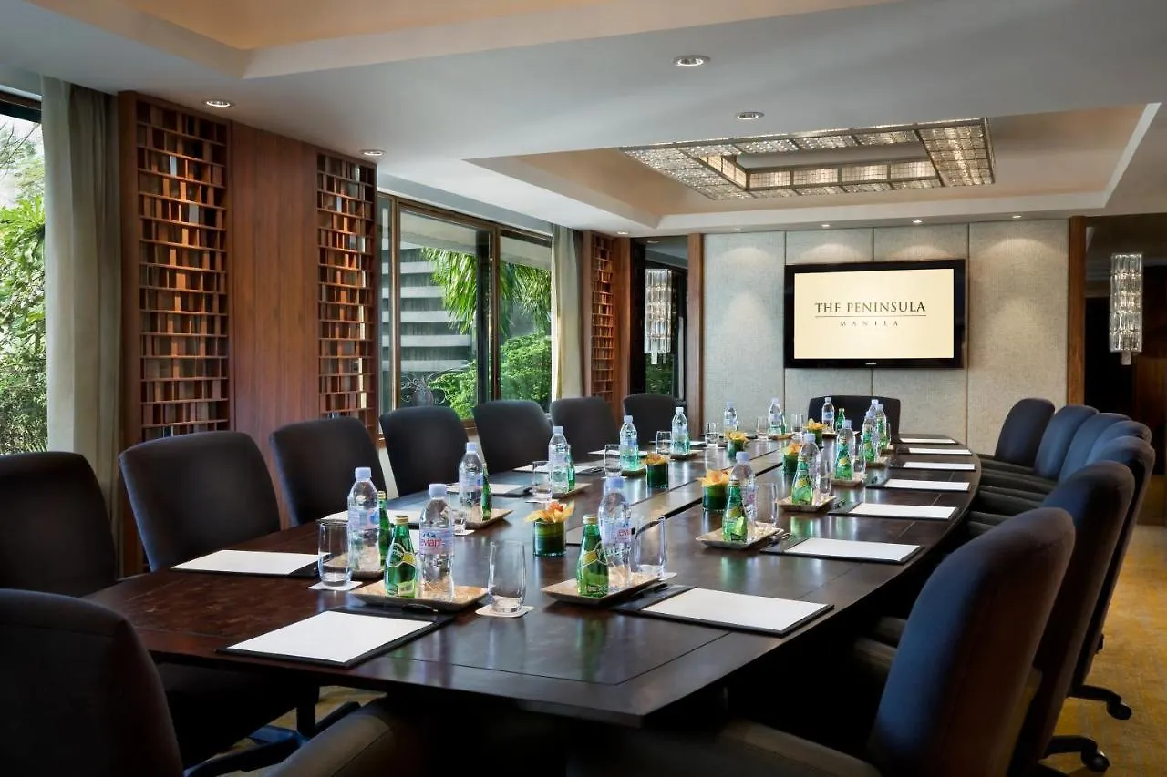 The Peninsula Manila Hotel Makati City 5*,