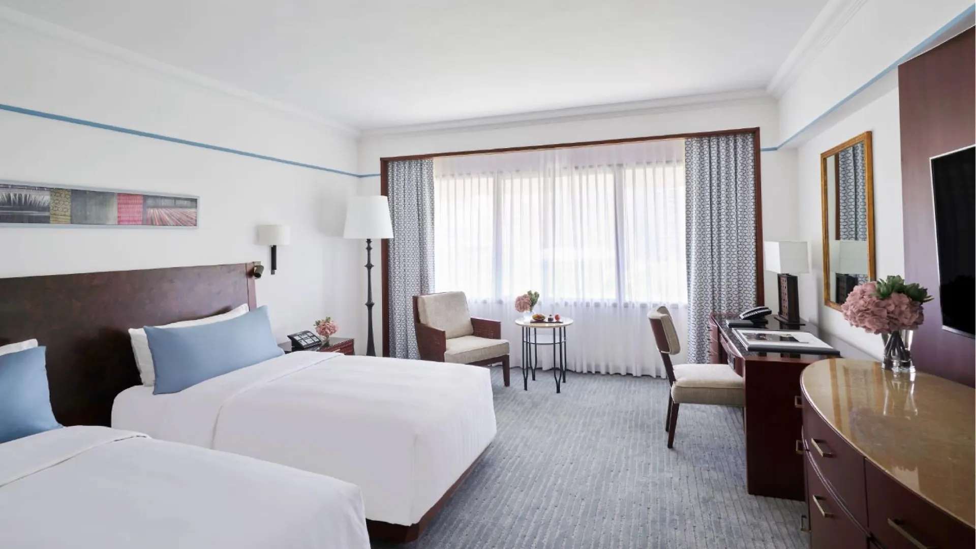 The Peninsula Manila Hotel Makati City 5*,